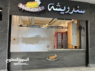  3 محل للايجار في ضاحية الريحان في لاكاسا مول