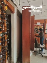  2 ديكور خشب بلوط يصلح لمحل عطور بصريات خلويات