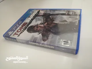  7 سي دي tomb raider نظيف ولا خدش سبب البيع تم التختيم العبة جدا حلوة غير قابل للتفاوض ولا خدش