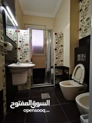  8 للإيجار شقه مفروشة // في منطقة عبدون خلف نقابة المقاولين  .. مميزه جداً