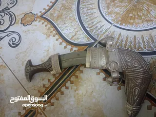  3 للبيع خنجر قرن زراف هندي مع حزام زري ومعه جم