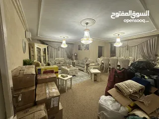  2 شقة فارغة مميزة للبيع من المالك اربد حي الافراح..200 متر مربع ط1