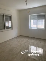  6 شقة للإيجار