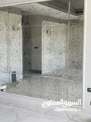  20 تفصيل وتركيب كافة اعمال السكوريت والشور بوكس ومرايا البقلاوة والديكور ومرايا الانارة