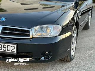  5 كيا سبيكترا للبيع بحاله ممتازه موديل 2002