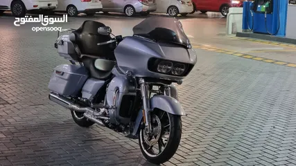  9 Harley Davidson FLTRX  2020 1800cc