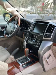  8 Toyota L/Cruiser VXR 5.7 - 2014