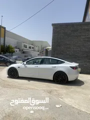  6 TESLA 3 2022  مفحوصة اتوسكور B+ حرة