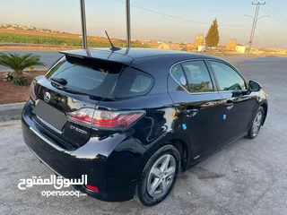  2 لكزس CT200 موديل 2012 فحص 3 جيد  وارد أوروبي   ممشى قليل 108 الف km
