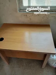  2 طاوله مكتبيه