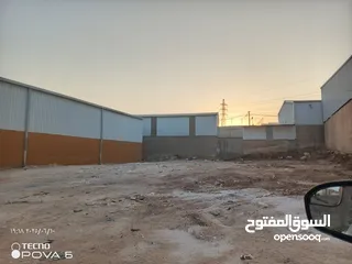  7 هناجر 300متر مع ساحة 700متر