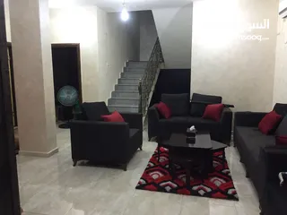  22 فيلا للبيع بالقرب بشارع الباباي