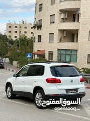  2 تيجوان 2016 بانوراما .بنزين ماتور 1400. فحص نخب .بحاله ممتازه .مرخص ومامن .رام لله او الخليل .