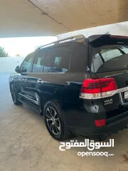 14 لاند كروزر موديل 2019 VXR جراند تورينق V-8 (5.7)من المالك مباشرة