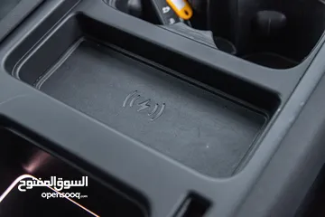  27 Land Rover Defender 2022 Gasoline Black edition