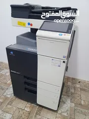  1 طابعة كونكا 308 ويوجد مكبس وطابعة ابيسون سبلميشن ومع مكبس
