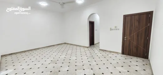  4 1me11 Beautifull 5 BHK villa for rent in azaiba