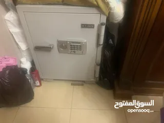  3 خزنة للبيع