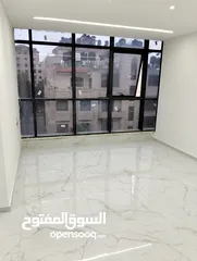  1 مكتب للبيع