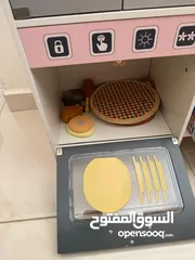  6 مطبخ اطفال خشبي مع لوازمه