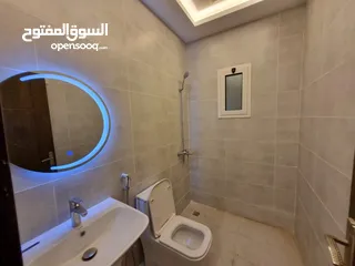  5 شقة فاخرة للايجار  الرياض حي القدس  المساحه 180 م   مكونه من :   3 غرف نوم  3 دورات مياه   دخول ذكي