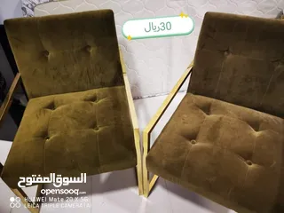  3 طاوله طعام  اربعه كراسي بحاله ممتازه مع كنب اقرا التفاصيل