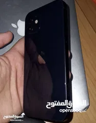  1 ايفون 12 جدآ نظيف جهازه بعده جديده وبحاله ممتازه جدآ بطاريه 88 وكاله