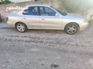  5 هونداي افانتي 1996 بالكرتونه للبيع