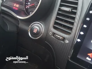 19 كيا3 2015 فل كامل ما عدا الفتحه