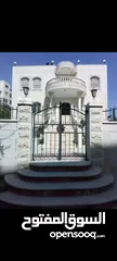  2 فيلا للبيع البيره شارع القدس 3 طوابق  مع دونم ارض
