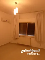  10 إعلان: شقة فارغة للبيع في شارع مكة