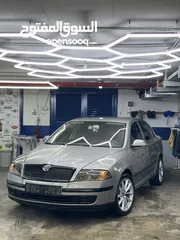  6 سكودا اوكتافيا بنزين اوتماتيك اصل حكومي مطور 1.6 بحالة الوكاله موديل 2007