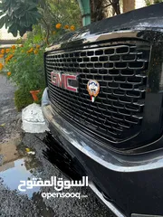  2 شعار دولة الكويت على شبك السياره يركب على جميع السياره