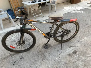  1 دراجه هوائية من نوع galant جنط 26 مع غيارات كامله شغاله