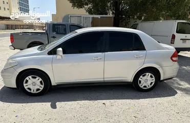  2 Nissan tida 2012