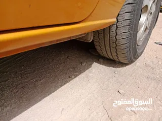 4 باص نقل طلاب باسم مدرسة . نوع جراند للبيع موديل 2010 مرخص سنة كاملة