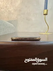  4 iPhone XS 64GB استخدام نظيف