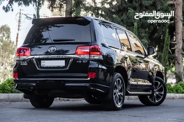  2 تويوتا لاندكروز 2020 VXS أسود للبيع