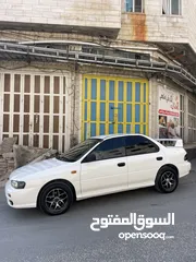  8 سيارة سوبارو 1999