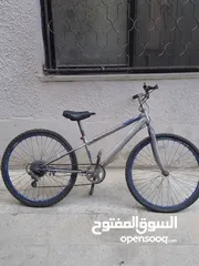  1 بسكليت  بحالة جيدة