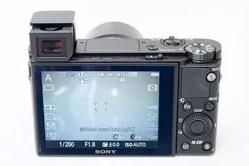  4 كاميرا سوني RX100V (Mark 5) مارك 5 شبه الجديد
