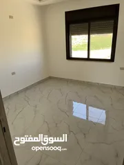  18 شقة 150م/ طابق اول/ شفا بدران/ دفعة 40 ألف دينار/ صرف صحي واصل/ قريبة من الخدمات
