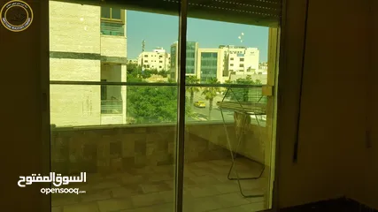  3 شقة مميزة للبيع بأجمل مناطق دير غبار - قرب إشارة دير غبار طابق ثالث 220م بسعر مغري