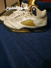  2 Jordan gold retro