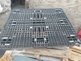  13 بيع وشراء جميع انواع ومقاسات الطبالي الخشب والبلاستيك وتوريد لشركات