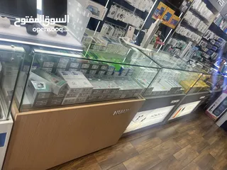  10 ديكور محل موبايلات بحالة ممتازه للبيع