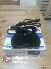  1 psp go good condition