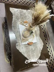  1 طاولة وسط لون بني