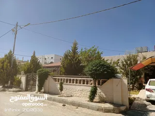  5 بيت حجر مستقل للبيع