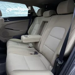  10 HYUNDAI TUCSON 2017